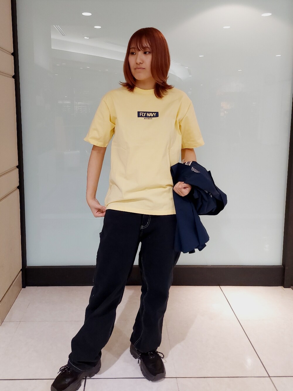 「AVIREX、AVIREXBelle、休日スタイル、大人コーデ、メンズアイテム、メンズサイズ、Tシャツ、高身長女子、高身長コーデ、メンズシャツ、メンズＴシャツ、夏休み、夏服、夏、夏先取り」｜「AVIREXのAVI-S/S FLY NAVY GIR（Tシャツ/カットソー、ベージュ系）」を使った、naoさん（レディース・167cm）の春コーディネートの1枚目の写真