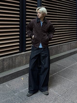 「Adoon plain(アドーンプレーン)のSLIM FIT CURVED RIGIT DENIM / スリムフィットカーブデザインリジットデニム(デニムパンツ)」を使った、hikaruさん(メンズ・173cm)の秋コーディネート