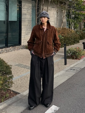 「Adoon plain（アドーンプレーン）のWool-Like Box-Pleated Wide Slacks / ウールライクボックスタックワイドスラックス（スラックス、グレー系）」を使った、hikaruさん（メンズ・173cm）の春コーディネート