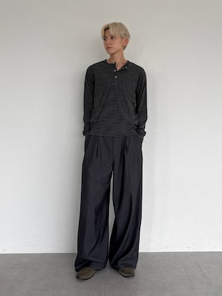 「Adoon plain(アドーンプレーン)のHigh Density Gabardine 2-Tuck Wide Slacks / 高密度ギャバジン2タックワイドスラックス(スラックス)」を使った、hikaruさん(メンズ・173cm)の秋コーディネート