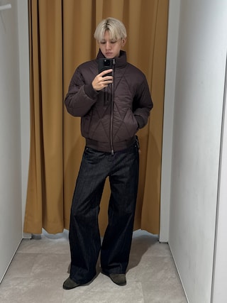 「Adoon plain(アドーンプレーン)のSLIM FIT CURVED RIGIT DENIM / スリムフィットカーブデザインリジットデニム(デニムパンツ)」を使った、hikaruさん(メンズ・173cm)の秋コーディネート