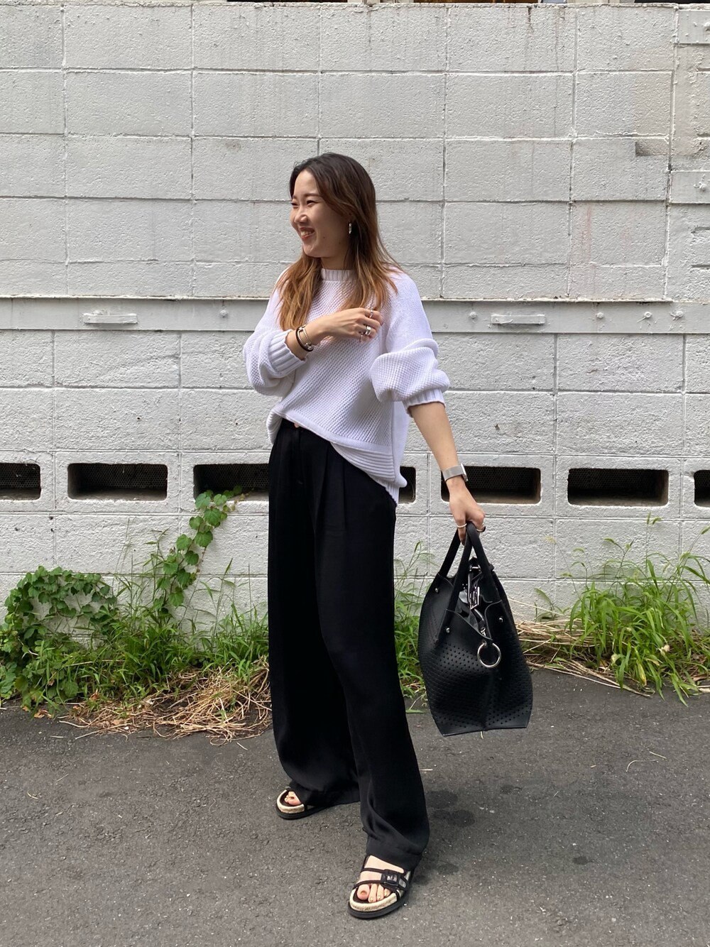 「AXchanger、AXchange、AXCatStreet、アルマーニエクスチェンジ、armaniexchange、サマーニット、モノトーン、ラフスタイル、サンダル、ちょっとそこまで」｜「ARMANI EXCHANGEの【A|X アルマーニ エクスチェンジ】サマーニットプルオーバー（ニット/セーター、ホワイト系）」を使った、かわみーさん（レディース・158cm）の夏コーディネートの1枚目の写真