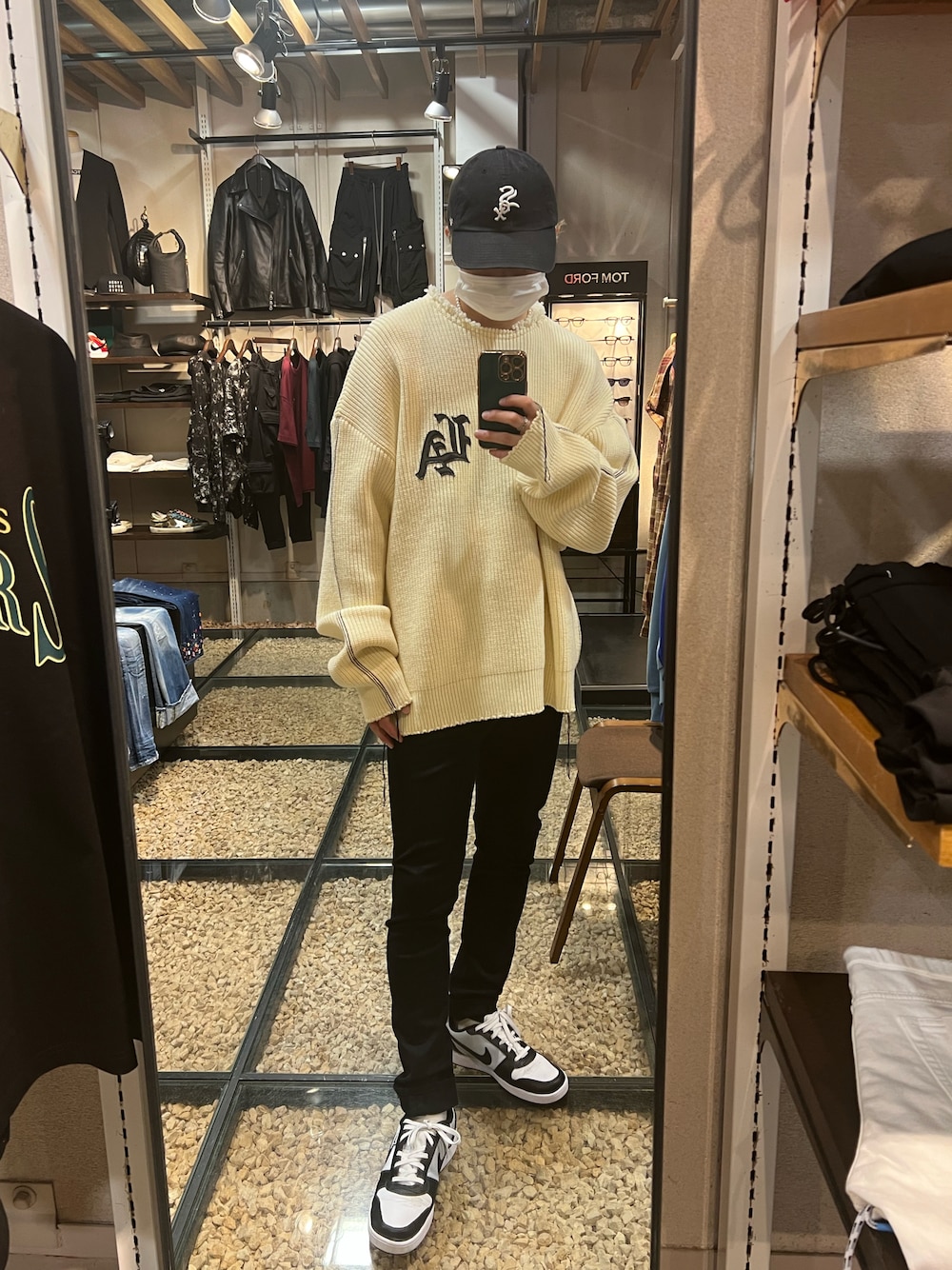 「LIBERALARTS、backlash、NIKE、ROYAL FLASH、royalflash梅田、ROYAL FLASH南船場、いいね、save、フォローお願いします🤑、おしゃれさんと繋がりたい、シンプル、キレイめ、秋コーデ、ビッグシルエット」｜「ROYAL FLASHのアイテム（ニット/セーター、ホワイト系）」を使った、kaiseiさん（メンズ・172cm）の夏コーディネートの1枚目の写真