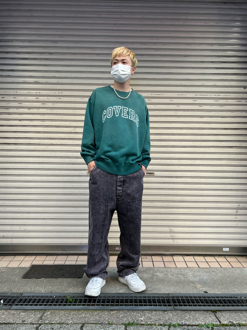 「backlash、Dickies、ROYAL FLASH、royalflash梅田、ROYAL FLASH南船場、いいね、save、フォローお願いします🤑、おしゃれさんと繋がりたい、夏コーデ、シンプル、きれいめカジュアル、休日コーデ」｜「BACKLASHのISAMUKATAYAMA BACKLASH THE COVERS/バックラッシュ ザ カバーズ/COLLEGE LOGO SWEAT（スウェット、グリーン系）」を使った、kaiseiさん（メンズ・172cm）の夏コーディネートの1枚目の写真