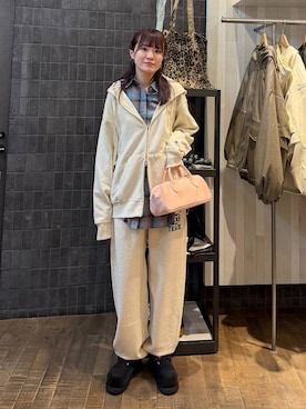 えび(JEANASIS)さん(レディース・164cm)の冬コーディネート