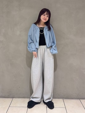 「JEANASIS（ジーナシス）のベルトスタッズクロッグシューズ/638843（モカシン/デッキシューズ、ブラック系）」を使った、えび（JEANASIS）さん（レディース・164cm）の春コーディネート