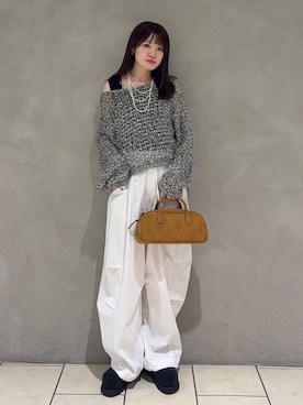 「JEANASIS（ジーナシス）の2WAYスタッズボストン/637456（ボストンバッグ、ブラウン系）」を使った、えび（JEANASIS）さん（レディース・164cm）の春コーディネート