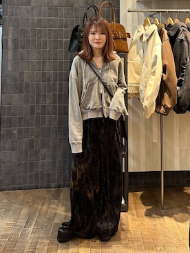 「JEANASIS（ジーナシス）のフェイクスエードスマホケースショルダー/580500（スマホグッズ）」を使った、えび（JEANASIS）さん（レディース・164cm）の秋コーディネート