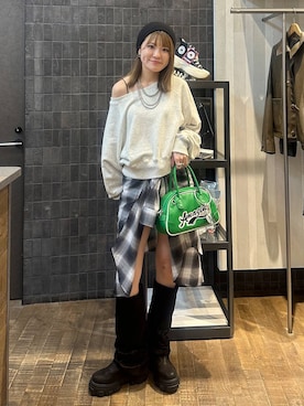 「アイテム（スマホグッズ）」を使った、えび（JEANASIS）さん（レディース・164cm）の秋コーディネート