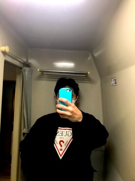 「Guess（ゲス）のアイテム（スウェット）」を使った、KANTAROさん（メンズ・173cm）の冬コーディネート