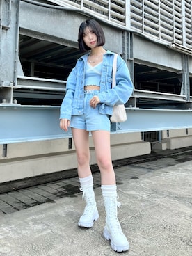 デニムパンツを使った 韓国語ファッション のレディース人気ファッションコーディネート Wear