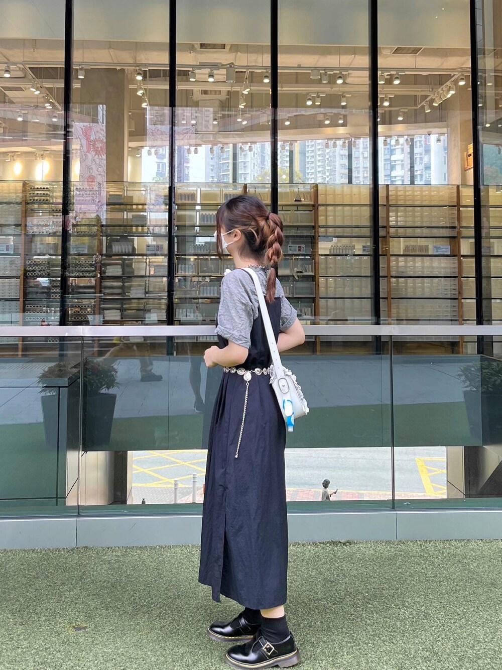 「Dr. Martensの【 Dr.Martens / ドクターマーチン 】RIY DrMartens POLLEY Tバーシューズ（その他シューズ、ブラック系）」を使った、wearareyou?さん（レディース・168cm）の春コーディネートの1枚目の写真