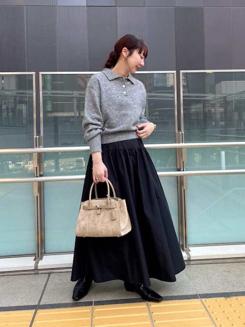 美品♡¥51,700♡Rene パールニットプルオーバー(黒) René 美品♡¥51,700♡Rene パールニットプルオーバー(黒)