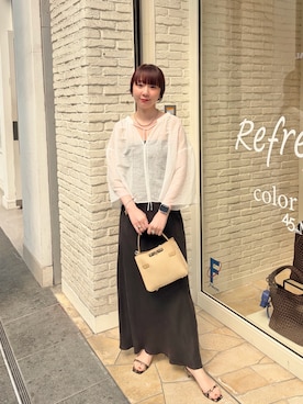 「NOLLEY’S（ノーリーズ）のウォッシャブルシアーリネンカールマイヤーショートブラウス（シャツ/ブラウス、ホワイト系）」を使った、nol hirataさん（レディース・155cm）の春コーディネート