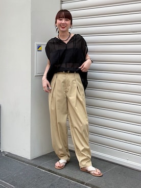 「NOLLEY’S（ノーリーズ）の【WEB限定】ウォッシャブルライトカールマイヤーノースリーブオーバーブラウス（シャツ/ブラウス、ブラック系）」を使った、nol hirataさん（レディース・155cm）の夏コーディネート