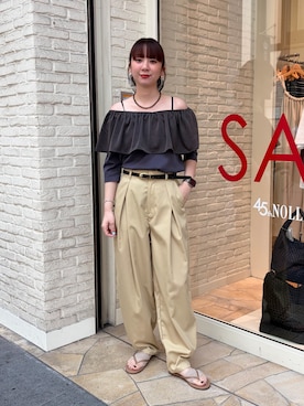 「NOLLEY’S（ノーリーズ）のウォッシャブルタックバレルチノパンツ（チノパンツ、ベージュ系）」を使った、nol hirataさん（レディース・155cm）の夏コーディネート