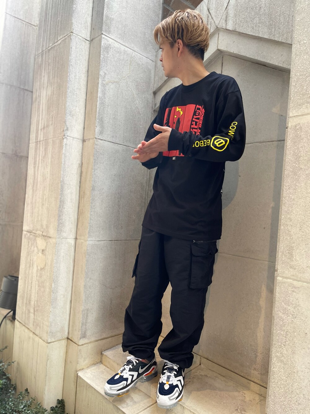 「NIKE、オーバーサイズ、sneakers、Bait、nike vapor max、カウボーイビバップ、baitme、BAITコーデ」｜「BAITの【2110_CBB】COWBOY BEBOP BAIT LOGO LSTEE 216-CBB-TEE-002（Tシャツ/カットソー、ブラック系）」を使った、kazさん（メンズ・172cm）の秋コーディネートの1枚目の写真
