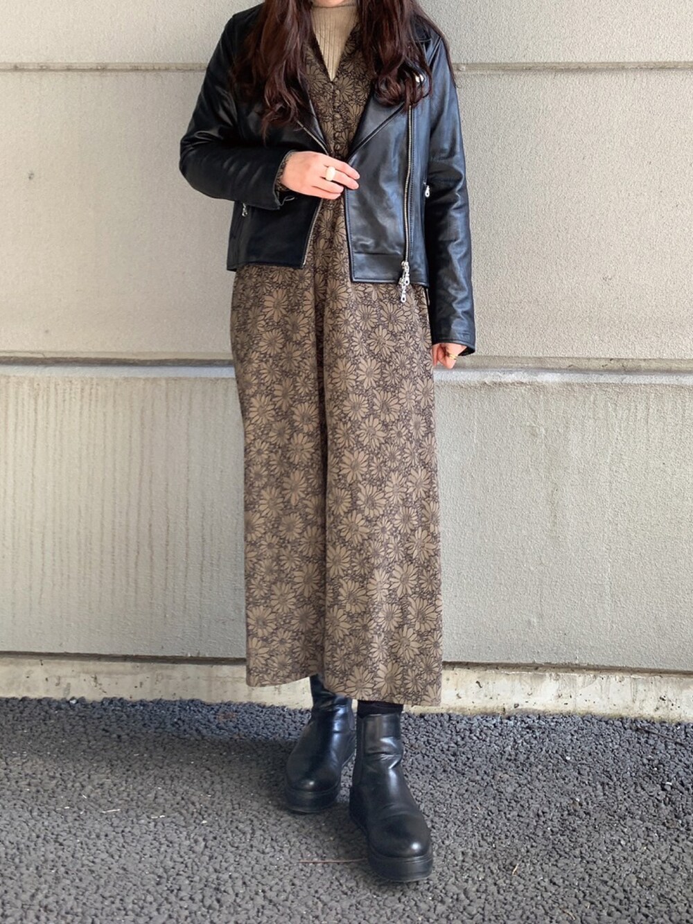 manaさんの「ラムレザーダブルライダースジャケット（ITEMS URBANRESEARCH）」を使ったコーディネートの1枚目の写真