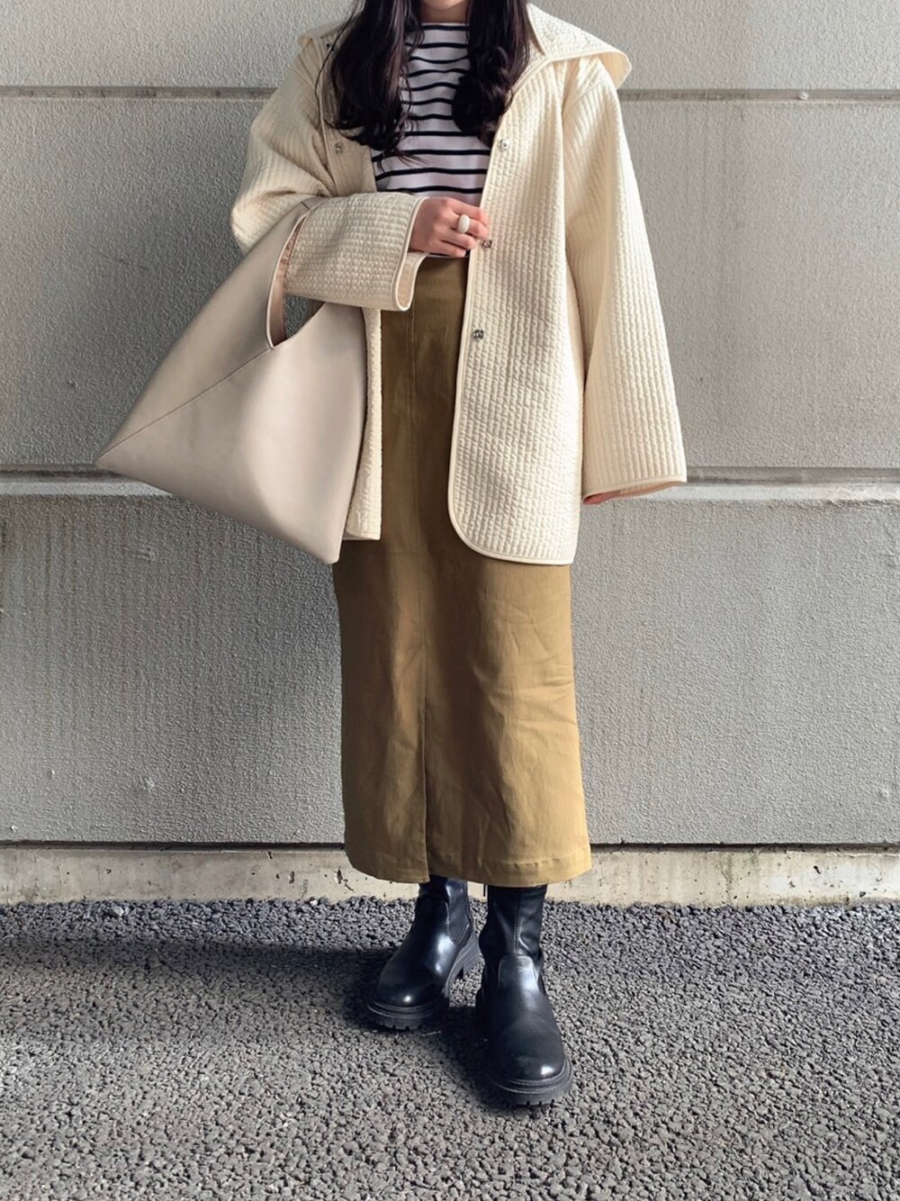 manaさんの「ボーダーロングスリーブTシャツ（ITEMS URBANRESEARCH）」を使ったコーディネートの1枚目の写真