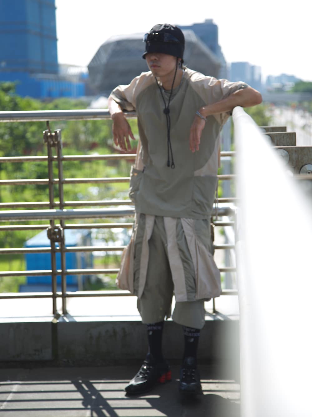 「ootd、outfit、fashion、春コーデ、春、春夏コーデ、夏コーデ、夏、秋コーデ、秋のコーデ、大人カジュアル、大人コーデ、NIKE、女の子、休日スタイル」｜「incoderのアイテム（帽子、ブラック系）」を使った、ctboi さん（メンズ・175cm）の秋コーディネートの1枚目の写真