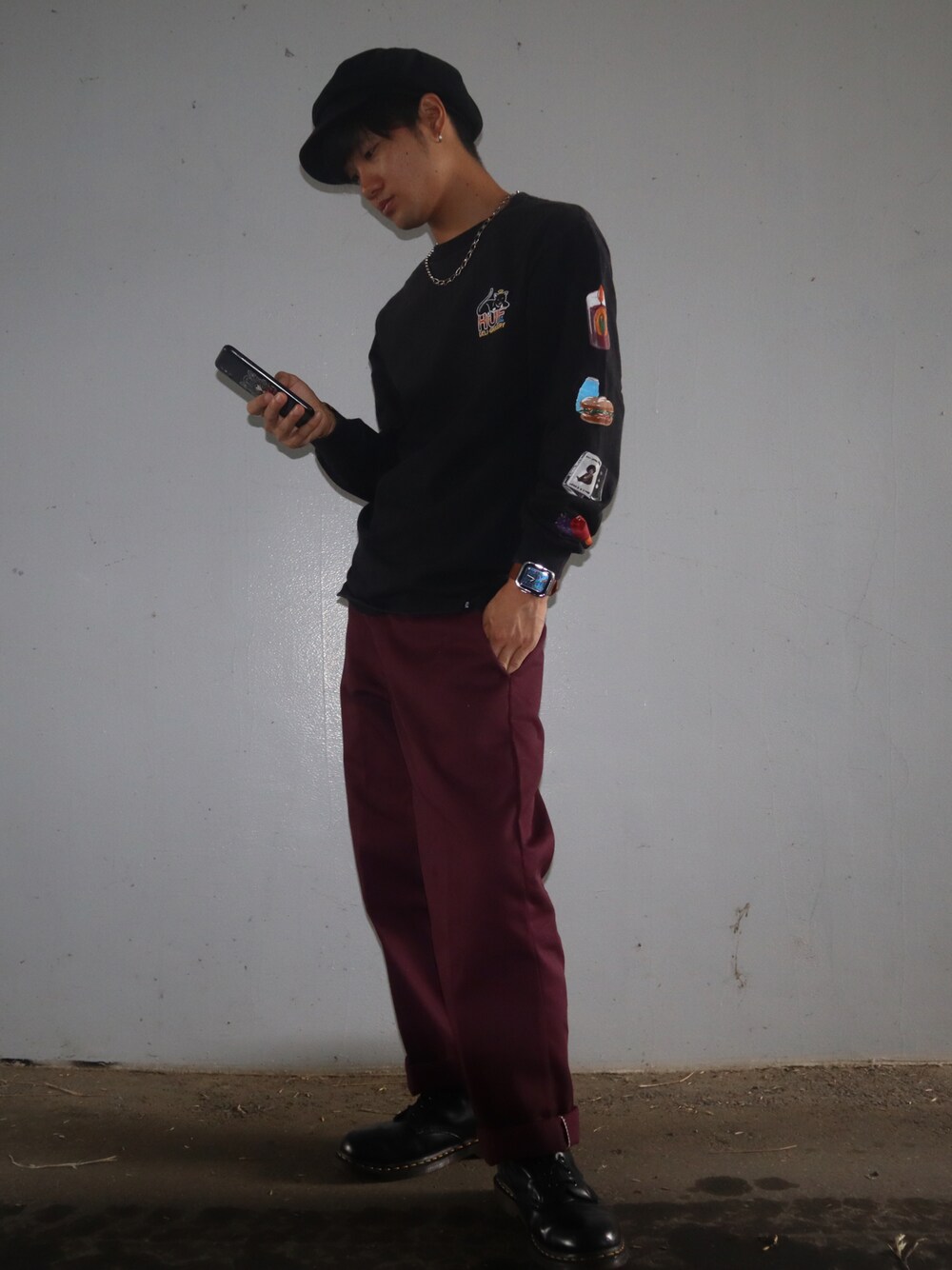 「キャスケット、huf、アメカジ、チノパン、ドクターマーチン」｜「Dickiesのアイテム（チノパンツ、レッド系）」を使った、濱田 悠暉さん（メンズ・159cm）の夏コーディネートの1枚目の写真