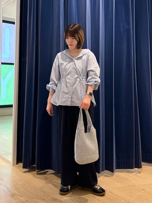 フード付きストライプシャツ