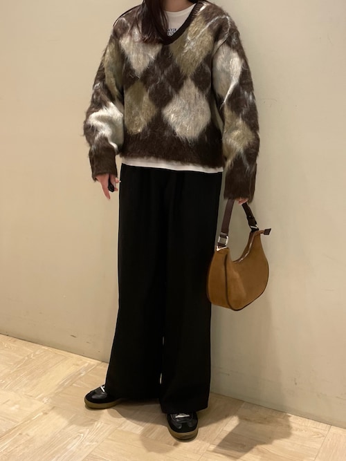 fredy emue（フレディエミュ） ニット セーター アーガイル柄起毛V