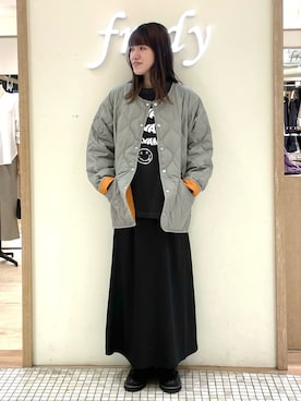 「TAION（タイオン）のアイテム（ノーカラージャケット）」を使った、イワナガさん（レディース・162cm）の秋コーディネート