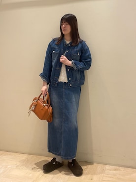 「アイテム（チャーム）」を使った、イワナガさん（レディース・162cm）の秋コーディネート