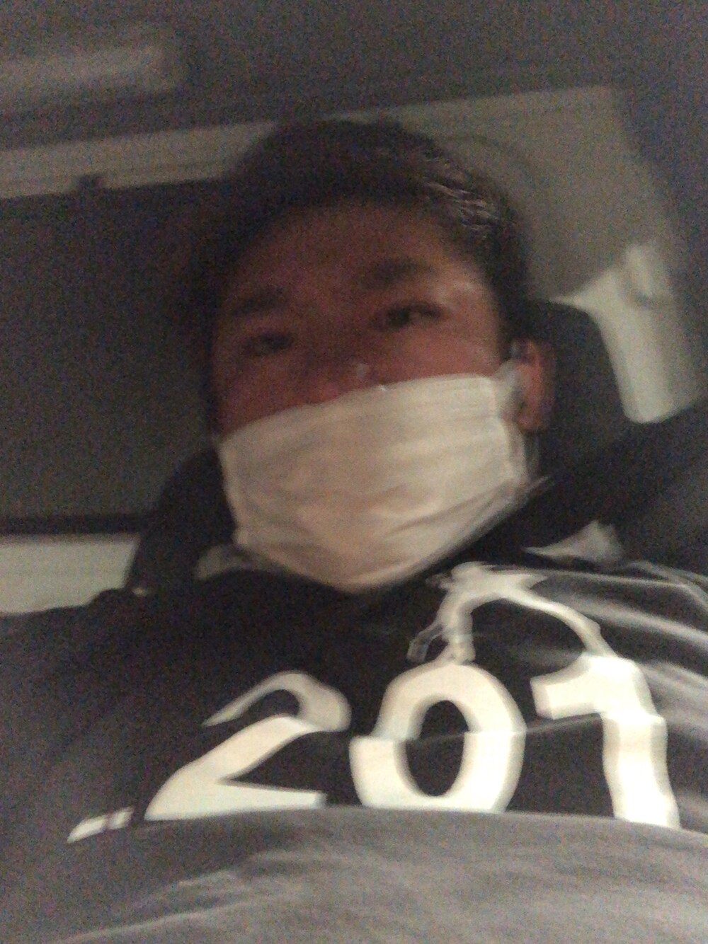 「車中服」｜「ゴルゴ13のアイテム（Tシャツ/カットソー、ブラック系）」を使った、ファイトマちゃんさん（メンズ・164cm）の秋コーディネートの1枚目の写真
