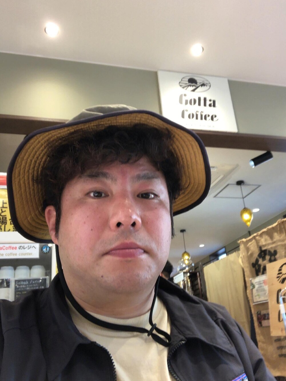 「奥多摩にて」｜「MILLETのアイテム（ハット、ベージュ系）」を使った、ファイトマちゃんさん（メンズ・164cm）の冬コーディネートの1枚目の写真