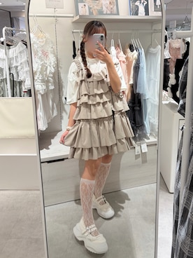 「merry jenny（メリージェニー）のribbon dog collage tee（Tシャツ/カットソー、ホワイト系）」を使った、𝐇𝐨𝐧𝐨さん（レディース・150cm）の夏コーディネート