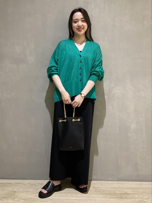 ADAM ET ROPE' STAFFさんのコーディネート