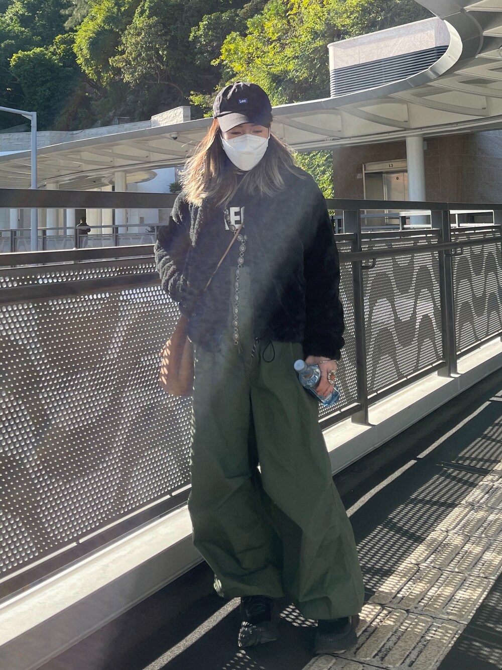 「秋冬コーデ、冬」｜「Ray BEAMSのOtro Accesorio / フラワー リング（リング、オレンジ系）」を使った、Jacobgorさん（レディース・155cm）の冬コーディネートの1枚目の写真