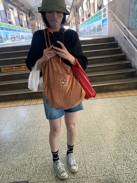 「NET（ネット）のアイテム（帽子）」を使った、Angie🐇さん（レディース・167cm）の秋コーディネート