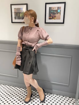 「one after another NICE CLAUP（ワンアフターアナザーナイスクラップ）のアームウォーマー前後2WAYリブニット（ニット/セーター、ブラウン系）」を使った、MOEKA(イエベ春/骨格ナチュラル)さん（レディース・157cm）の秋コーディネート