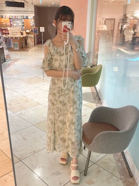 「one after another NICE CLAUP（ワンアフターアナザーナイスクラップ）の肩あきフリルワンピ（ワンピース、グリーン系）」を使った、MOEKA(イエベ春/骨格ナチュラル)さん（レディース・157cm）の夏コーディネート