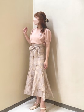 「one after another NICE CLAUP（ワンアフターアナザーナイスクラップ）のブローチセット半袖ニット（ニット/セーター、ピンク系）」を使った、MOEKA(イエベ春/骨格ナチュラル)さん（レディース・157cm）の夏コーディネート