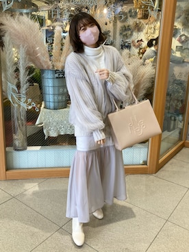 「one after another NICE CLAUP（ワンアフターアナザーナイスクラップ）のチュール重ねロングカーディガン（カーディガン/ボレロ、グレー系）」を使った、MOEKA(イエベ春/骨格ナチュラル)さん（レディース・157cm）の冬コーディネート