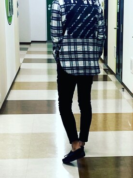 「off white（オフホワイト）のアイテム（ジャケット/アウター）」を使った、chupa21さん（メンズ・180cm）の秋コーディネート