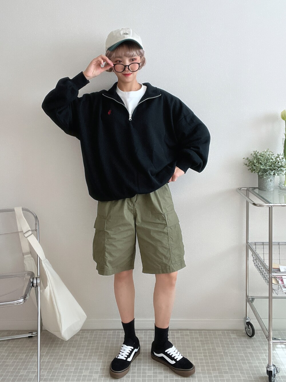 「秋服まるっと大公開、秋のコーデ、大人カジュアル、秋服準備はじめました、お出かけコーデ、運動会、スウェット、スニーカー、キャップ、メンズライク、レイヤード、レイヤードスタイル、VANS、POLO、カジュアルコーデ」｜「U.S. POLO ASSN.の∴WEGO/【23年秋冬新色】U.S.POLO ASSN.別注ハーフZIPプルオーバー（スウェット、ブラック系）」を使った、soriso0712さん（レディース・164cm）の秋コーディネートの1枚目の写真