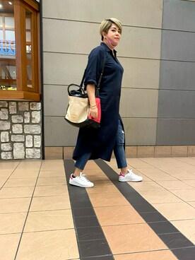 「adidas Originals（アディダスオリジナルス）のアイテム（スニーカー、ホワイト系）」を使った、pocharigirl77さん（レディース）の秋コーディネート