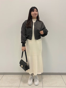 「アイテム（ブルゾン、グレー系）」を使った、miikuさん（レディース・153cm）の秋コーディネート