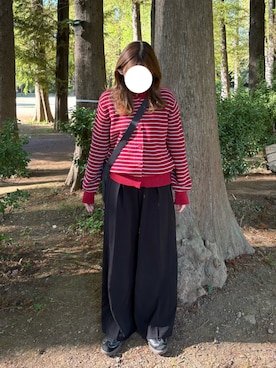 「レッド」｜「アイテム（スラックス）」を使った、Hinaさん（レディース・158cm）の秋コーディネート