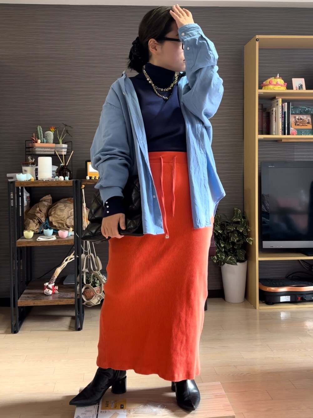 「冬コーデ、おでかけコーデ、大人女子」｜「JEANASISのポインテッドショートブーツ/975565（ブーツ、ブラック系）」を使った、真波(Manami)さん（骨格ストレート・レディース・153cm）の冬コーディネートの1枚目の写真
