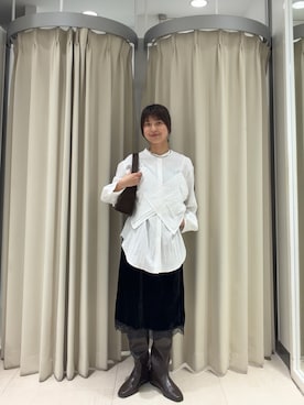 「KBF（ケイビーエフ）のハンカチーフビスチェSETシャツ（シャツ/ブラウス、ホワイト系）」を使った、ナガタエリさん（レディース・158cm）の秋コーディネート