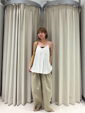 「KBF（ケイビーエフ）のタックフレアビスチェ（その他トップス、ホワイト系）」を使った、ナガタエリさん（レディース・158cm）の夏コーディネート