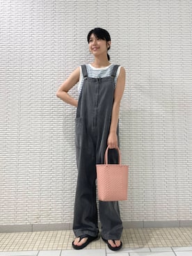 「アイテム（オールインワン・サロペット、グレー系）」を使った、ナガタエリさん（レディース・158cm）の夏コーディネート
