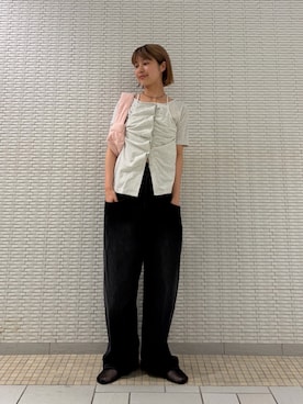 「KBF（ケイビーエフ）の『3サイズ展開』BIGポケットデザインデニム（デニムパンツ、ブラック系）」を使った、ナガタエリさん（レディース・158cm）の夏コーディネート