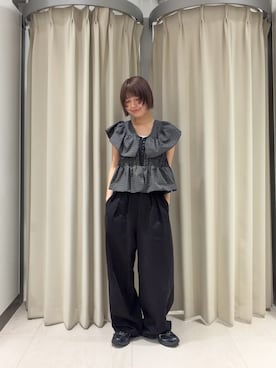 「KBF（ケイビーエフ）のフロントホックチェックフリルブラウス（シャツ/ブラウス、ブラック系）」を使った、ナガタエリさん（レディース・158cm）の夏コーディネート